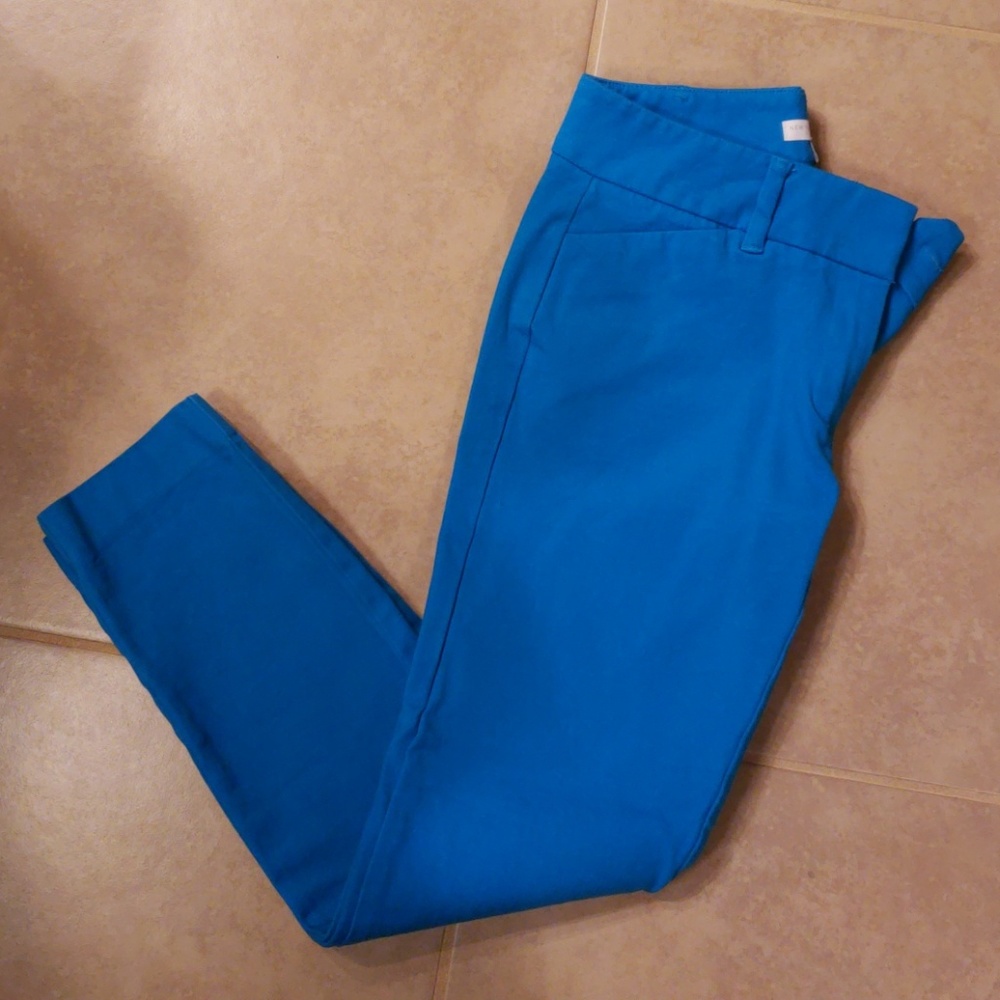 New York & Co stretch turquoise blue crop pants